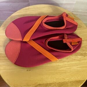 FitKicks Active Wear Shoes Size Small‎  5.5-6.5